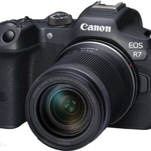 Canon EOS R7 + RF-S 18-150mm