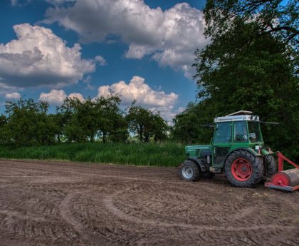 Akumulator John Deere – jak wybrać najlepsze rozwiązanie?