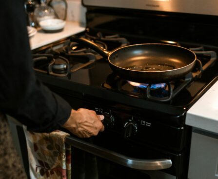 Jak wybrać najlepszego dostawcę gazu dla domu i firmy?