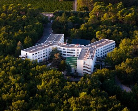 Sala konferencyjna w hotelu – dlaczego to najlepszy wybór na event